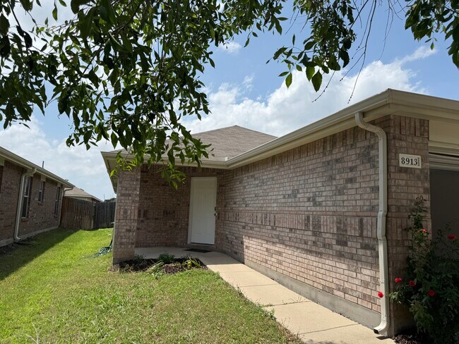 Building Photo - 8913 Quarry Ridge Trail