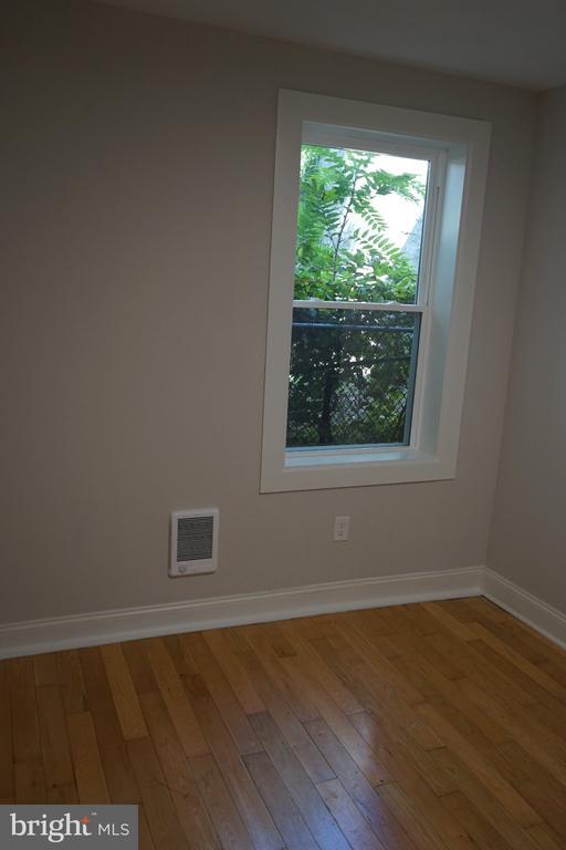 Building Photo - 2032 W Berks St