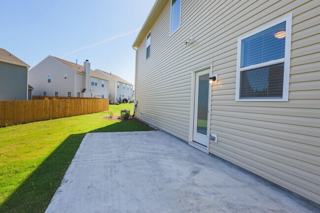 Building Photo - 112 Raphael Pl