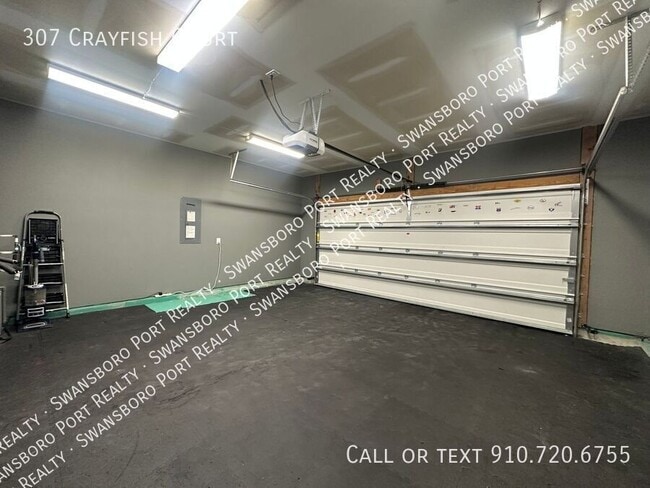 Building Photo - 307 Crayfish Ct