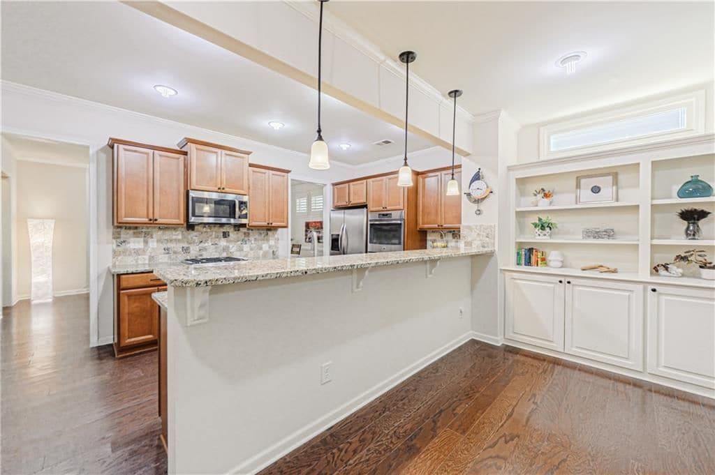 Building Photo - 8445 Village School Dr