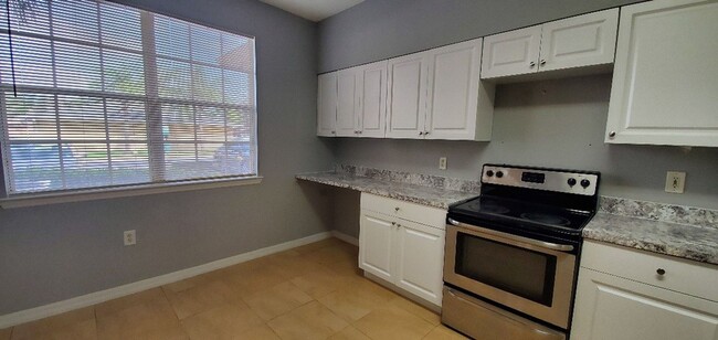 Building Photo - 2-Bedroom, 2-Bathroom Condo with One car G...