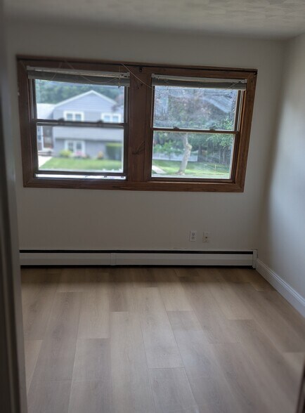 Building Photo - 25 Gilway St