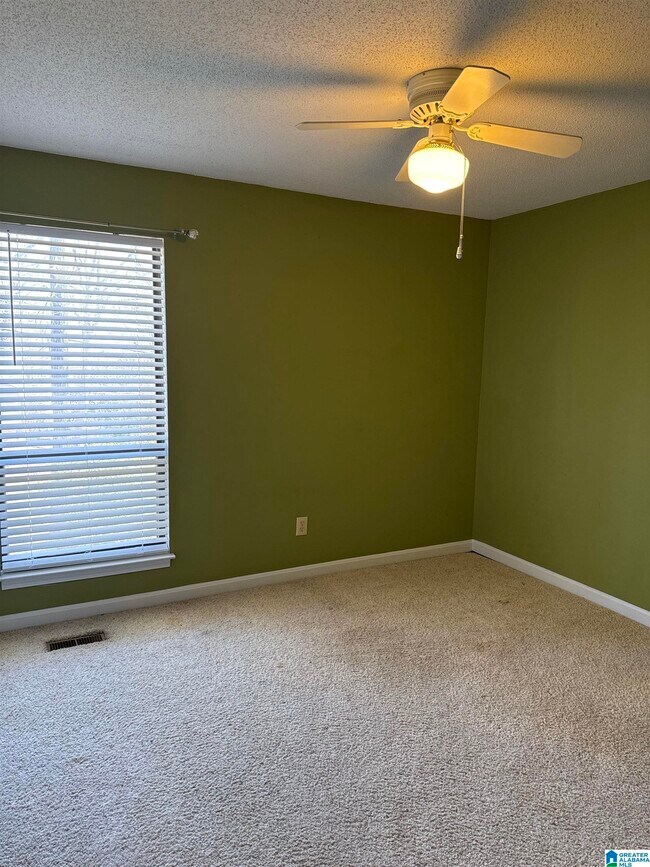 Building Photo - 284 Stonebridge Rd