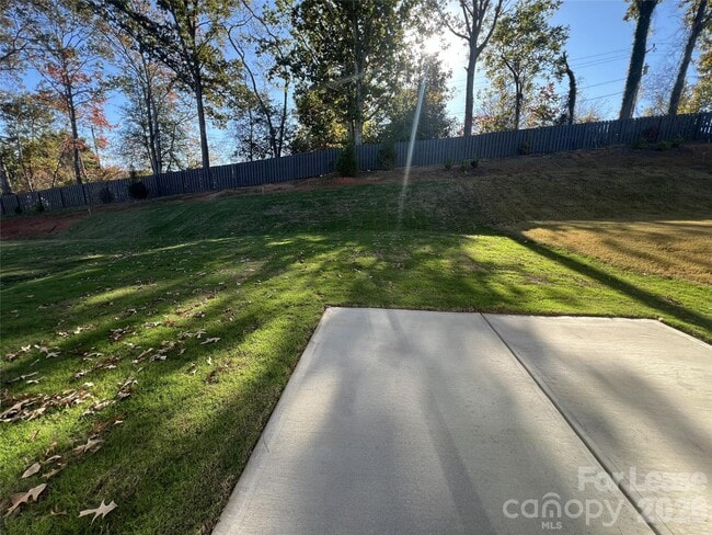 Building Photo - 1500 31st St NE