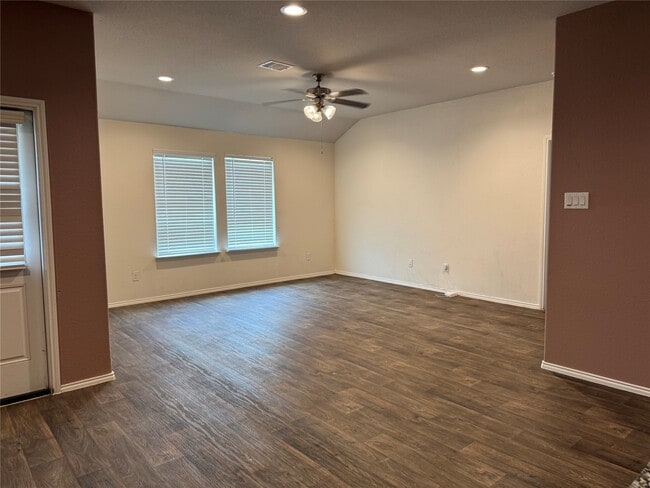 Building Photo - 8522 Aster Gln Wy