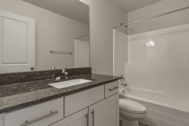 Building Photo - Herriman Town Home