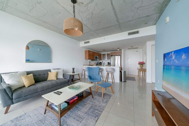 Building Photo - 3250 NE 1st Ave