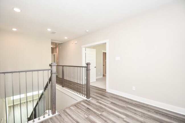 Building Photo - 10961 Hewitt Cliff Ln