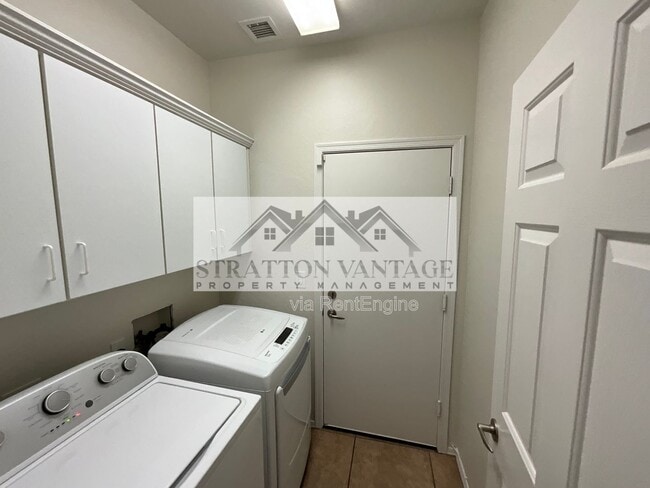 Building Photo - 3865 W Ashton Dr