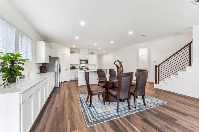 Building Photo - 4985 Blue Beetle Rdg Dr