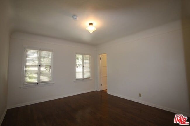 Building Photo - 1114 S Clark Dr