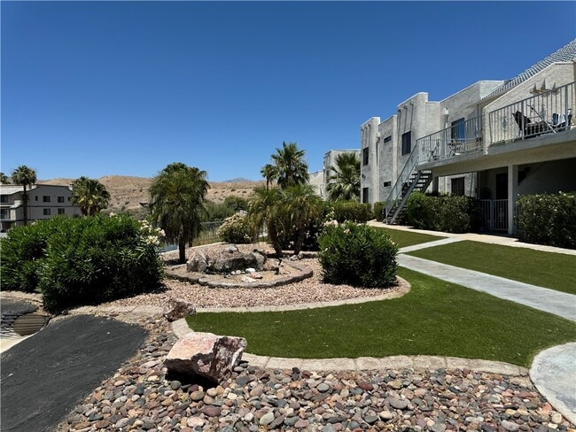 Building Photo - 1663 AZ-95