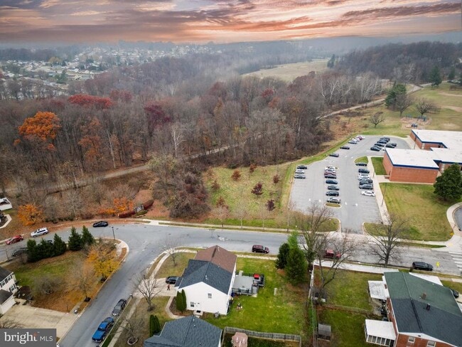 Building Photo - 5636 Gwynndale Ave