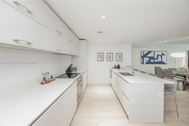 Building Photo - 1300 S Miami Ave