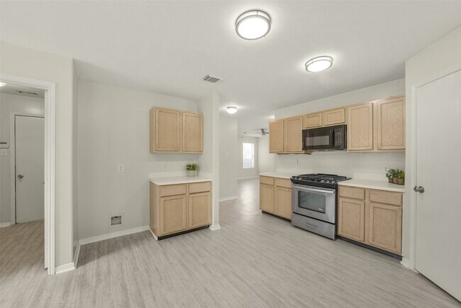 Building Photo - 839 Autumn Point Ln