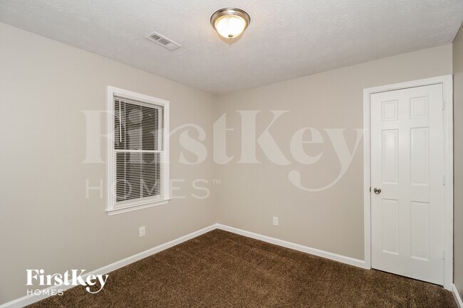 Building Photo - 307 Marble Ct