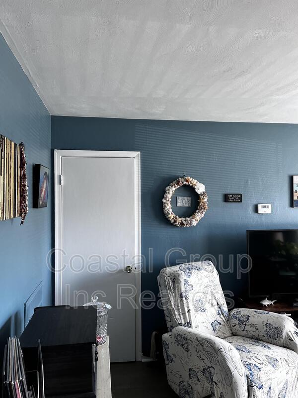 Building Photo - 9518 18th Bay St