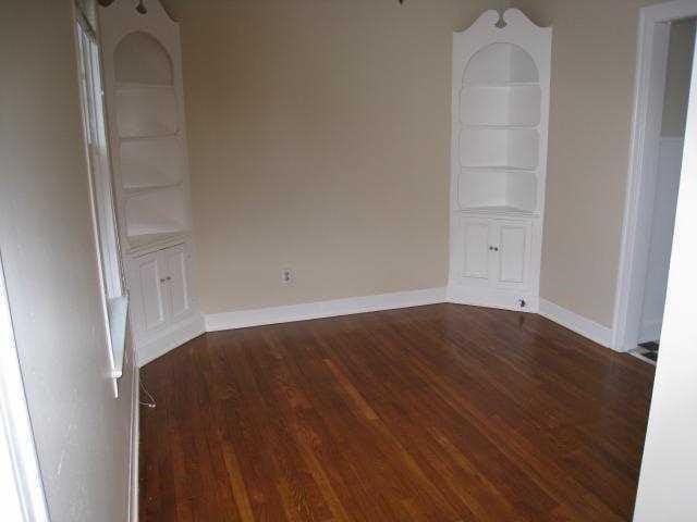 Building Photo - 703 W 35th St