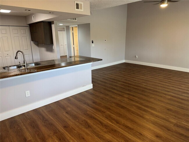 Building Photo - 11749 Terra Bella Blvd