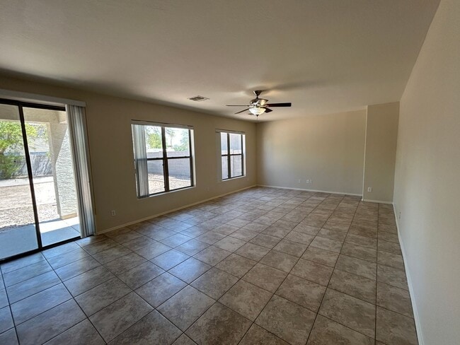 Building Photo - 3911 S 100th Glen