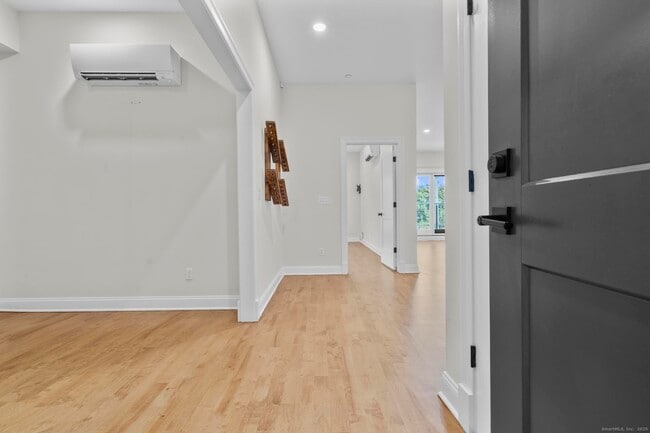 Building Photo - 234 Greene St