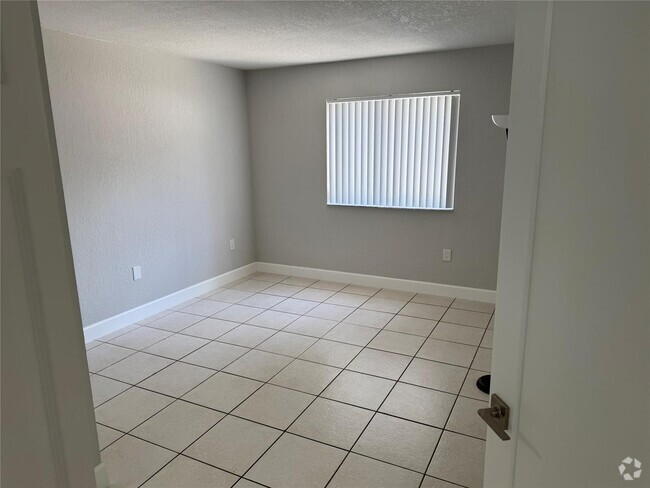Building Photo - 6960 NW 174th Ter