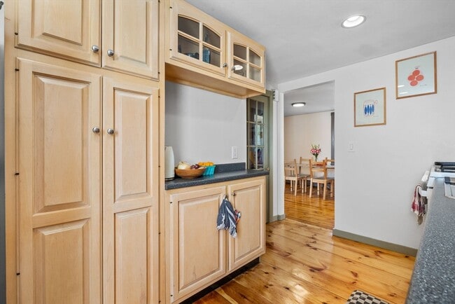 Building Photo - 9 Hodges Ct