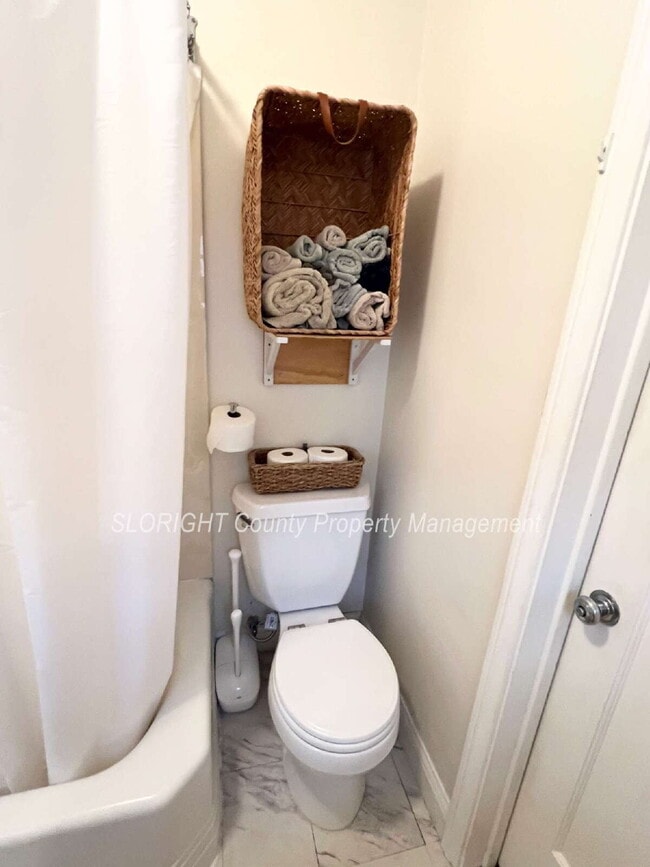 Building Photo - AVAILABLE JULY - 2 Bed/ 1 Bath shared home near Downtown SLO