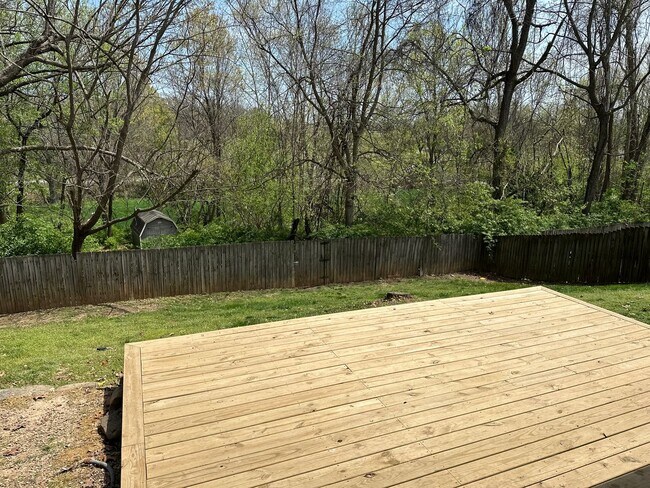 Building Photo - 2203 Stout Dr