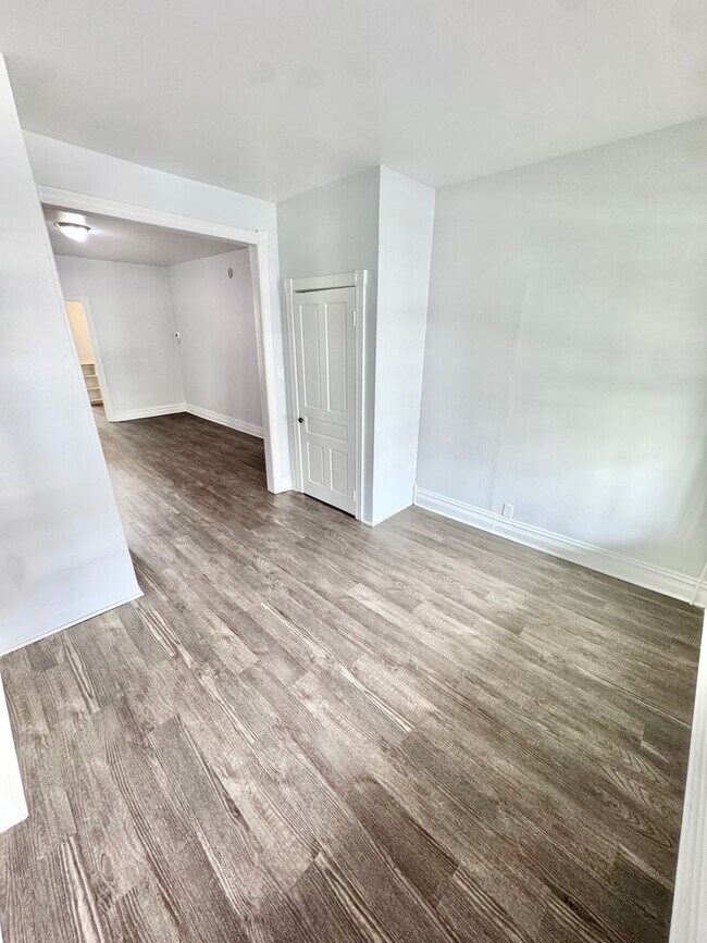 Building Photo - 1410 W Turner St