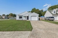 Building Photo - 2 Hiram Crockett Ct