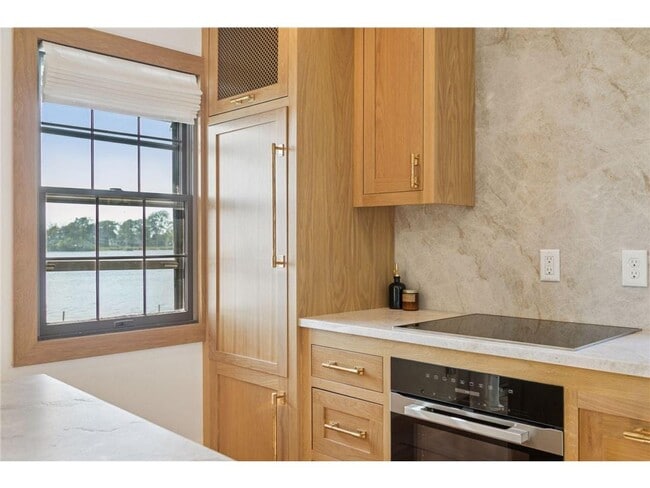 Building Photo - 5669 Hugo Rd