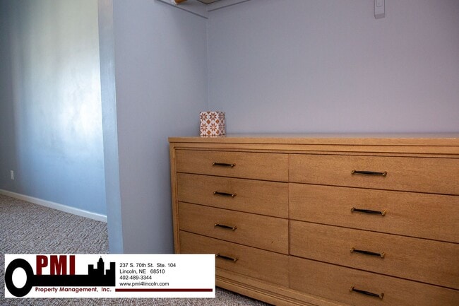 Building Photo - 2 Bedroom, 1.5 Bathroom Single Unit for Rent at Historic WaterPark