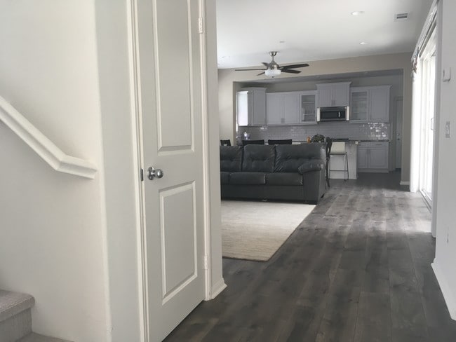 Building Photo - 101 Acamar