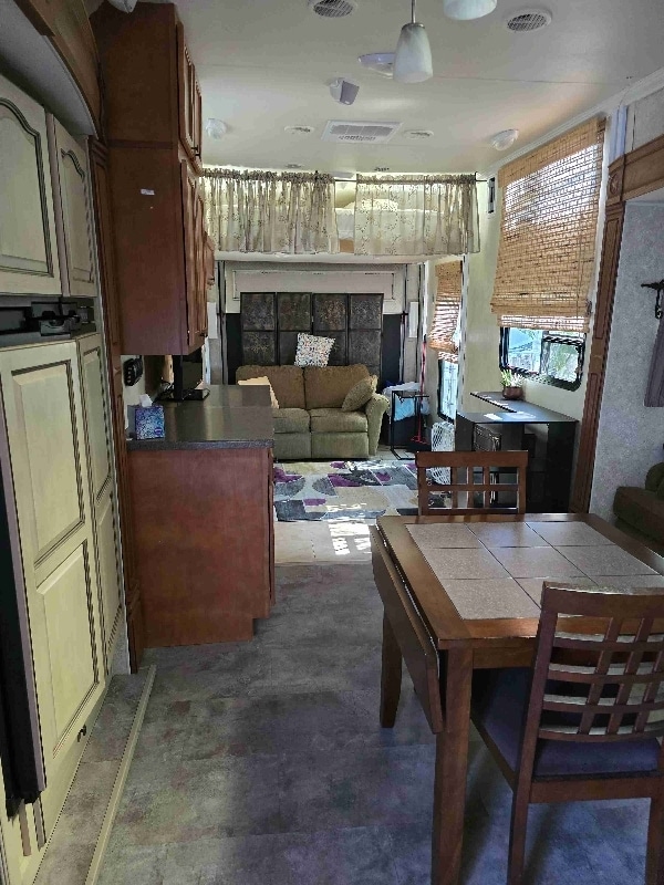 Building Photo - 16900 S Tamiami Trl