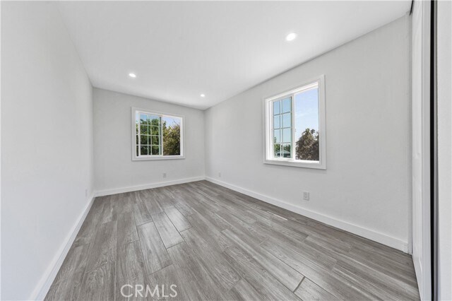 Building Photo - 5833 Glady St