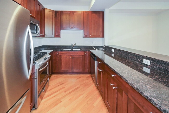 Building Photo - 3829 N Southport Ave