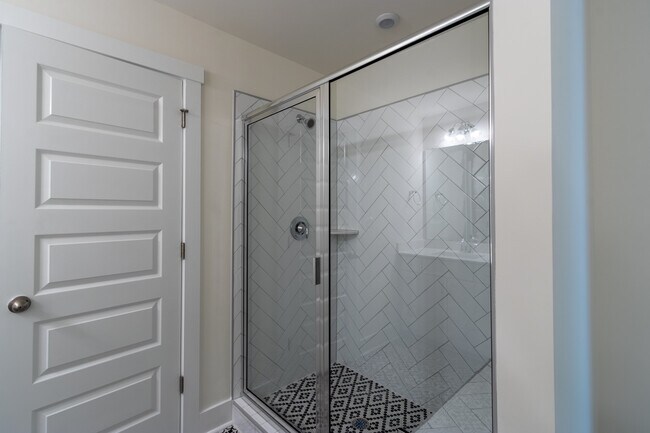 Building Photo - 493 Clark Creek Ln