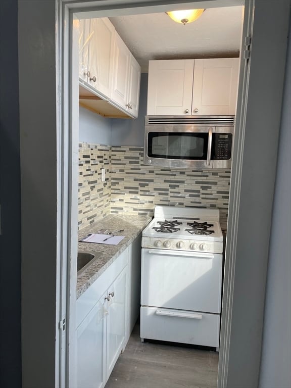 Building Photo - 6 Windsor St