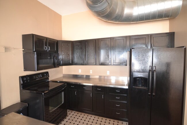 Building Photo - 214 S Campbell Ave