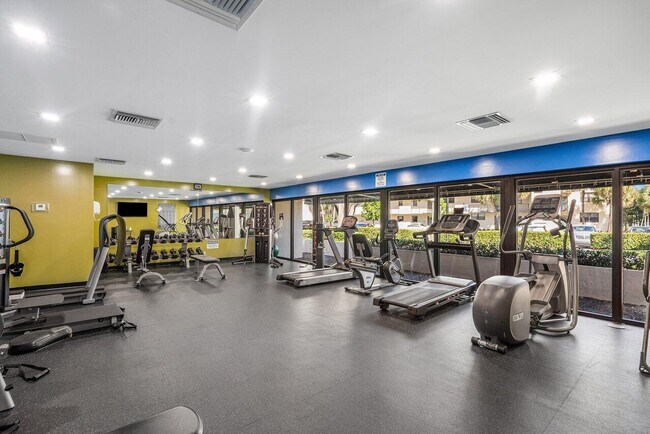 Building Photo - 2420 Deer Creek Country Club Blvd