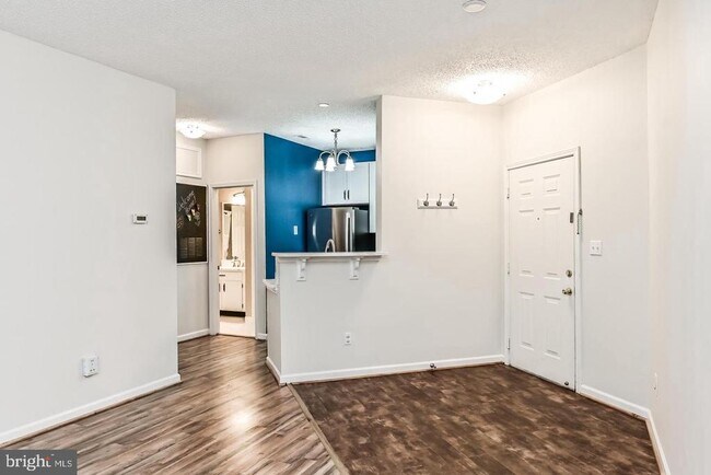 Building Photo - 13070 Autumn Woods Way