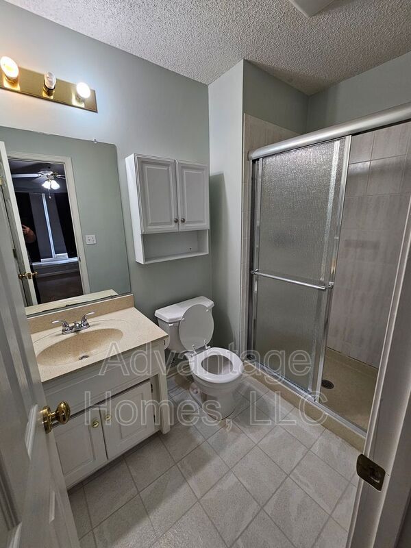 Building Photo - 14117 Parkhill Ln