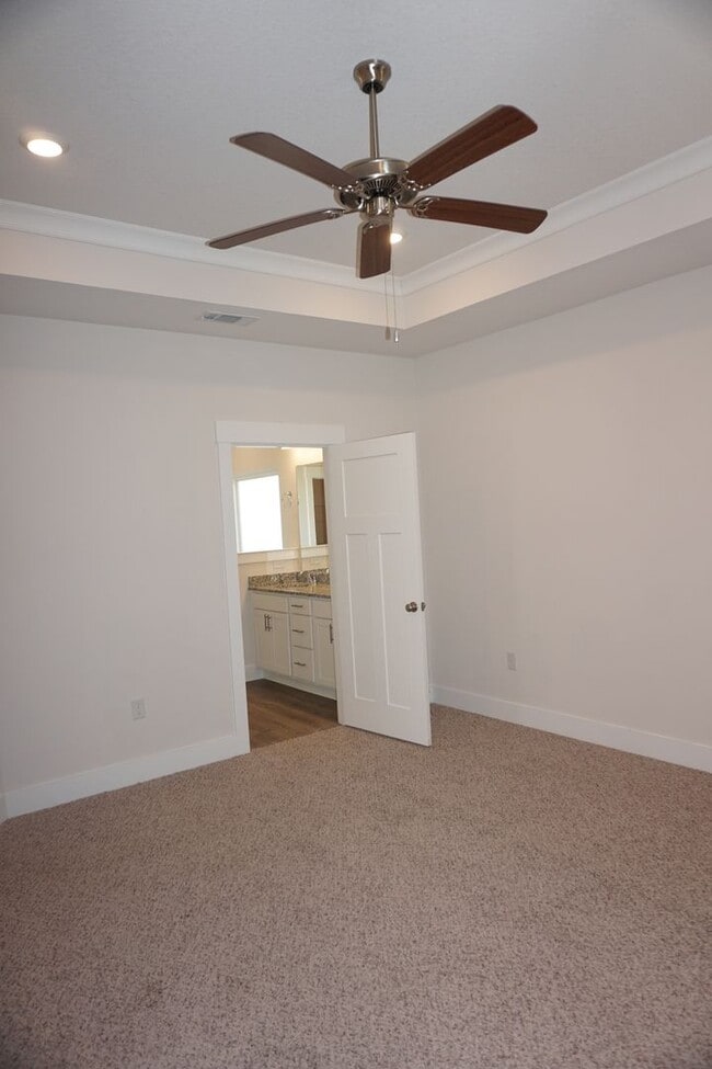 Building Photo - New Home in Gulf Breeze