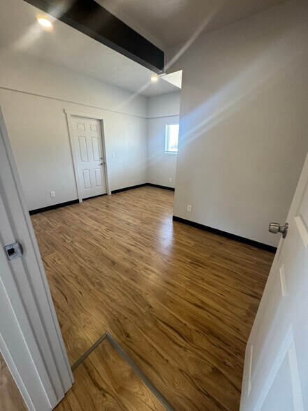 Building Photo - 639 S Coleman St