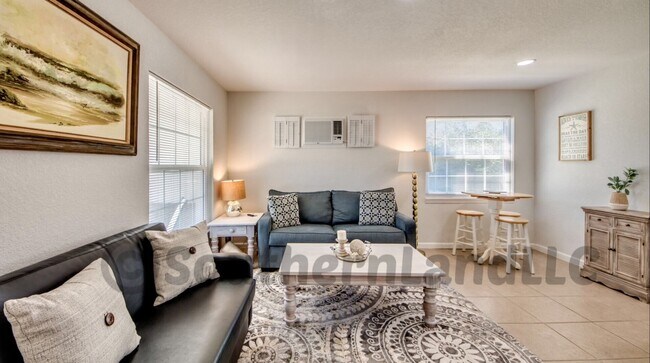 Building Photo - 11594 1st Ave