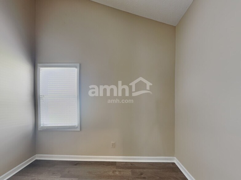 Building Photo - 4741 Common View Cir