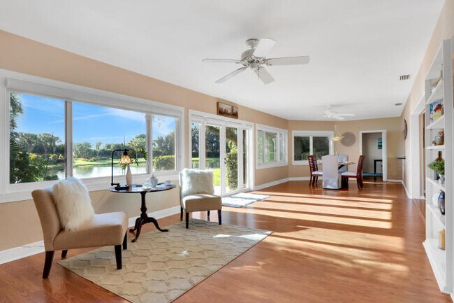 Building Photo - 434 French Royale Cir