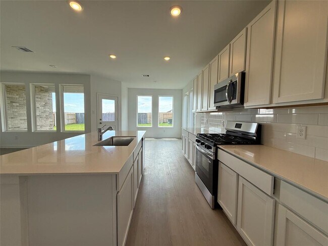 Building Photo - 16535 Mesquite Fld Dr